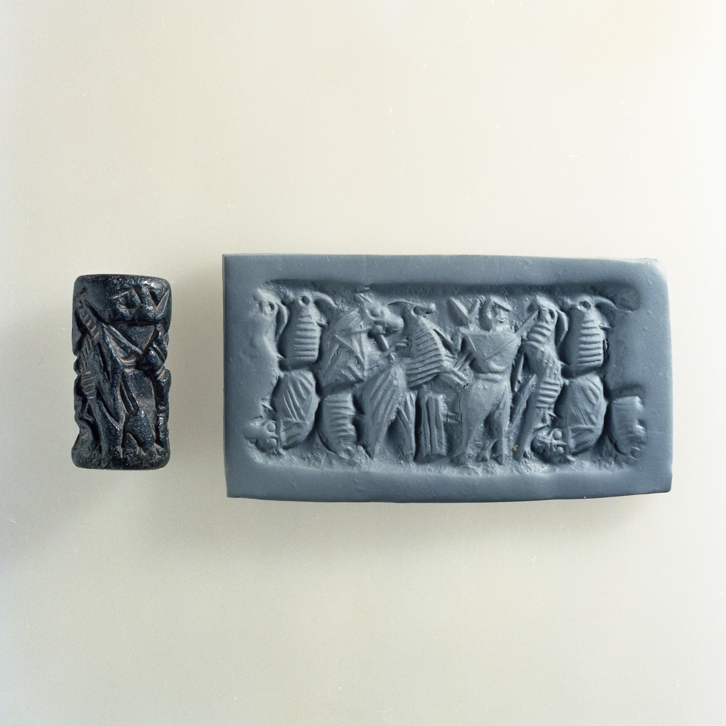 材質：黒色ステアタイト